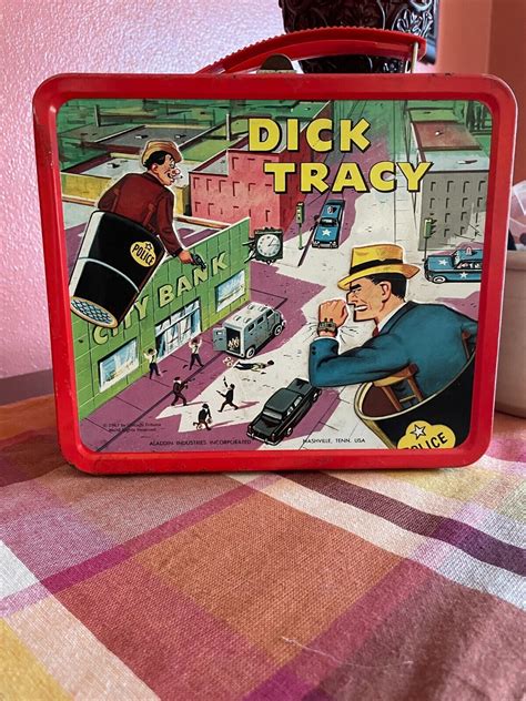 Vintage 1967 Dick Tracy Metal Lunch Box (Very Good Condition)